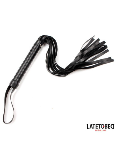 LATETOBED Flogger 49 cm – elegancki flogger PU