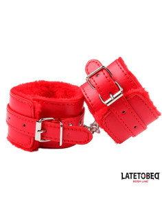 LATETOBED Furry Wrist Cuff Red — futrzane kajdanki 31x5,5 cm 2