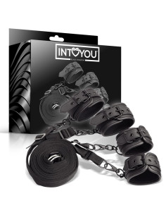 INTOYOU Black Shadow — zestaw kajdan na łóżko ze skóry wegańskiej